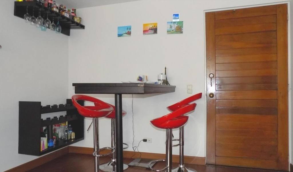 Room And Private Bathroom At Chapinero Alto Bogota Exterior photo